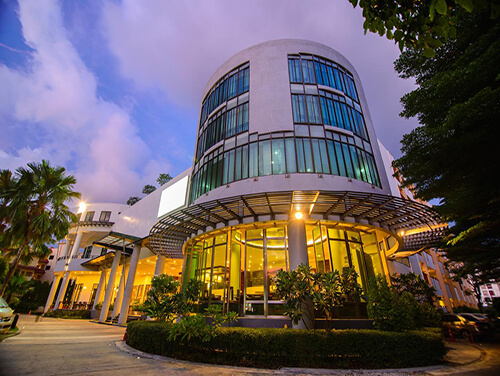 هتل Deevana Plaza Phuket 